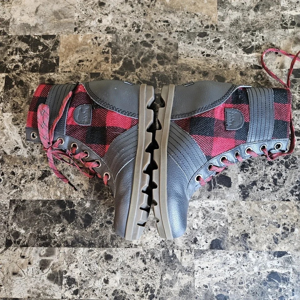 Sorel Joan of Arctic Wedge II‎ Buffalo Plaid Boots Red Black Women's 5 EUR 37